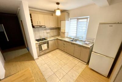 Apartament cu 2 camere semidecomandat, mobilat în Florești