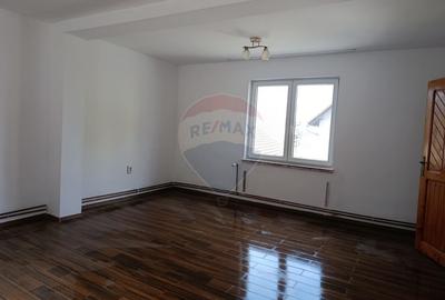 Investiție rară lângă Sighișoara – de vanzare casa lângă pădure și E60 - 7