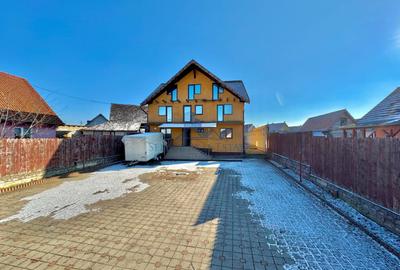 Vila \ pretabila activitate turistica \ Cristian \ Sibiu - 1