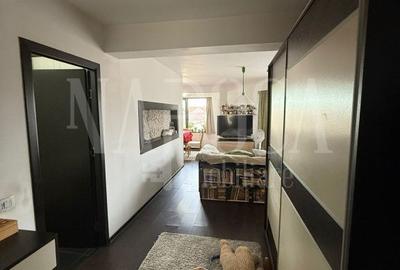 Apartament 4 camere de vanzare in Floresti - 1