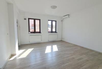 Unirii - spatiu birou, suprafata 70 mp, etaj 1/2, constructie 2014 - 1