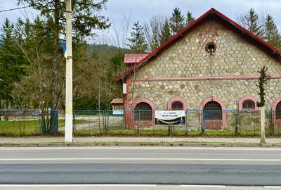 Teren+Cladire - Fostul Padoc al Casei Regale a Romaniei din Busteni - 1