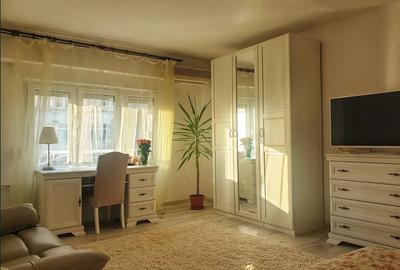 Garsonieră decomandată, mobilată în Panduri