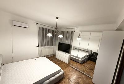 Apartament cu 3 camere decomandat în Ștefan cel Mare