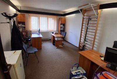 Apartament cu 4 camere decomandat, mobilat în Păcurari