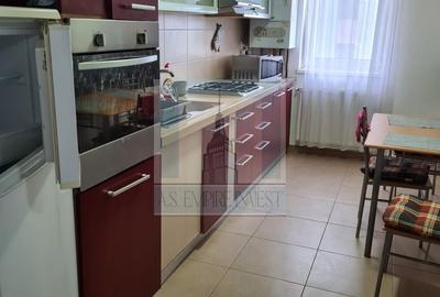Ap 2 camere decomandat, mobilat/utilat - zona Tractorul/Urban - 3