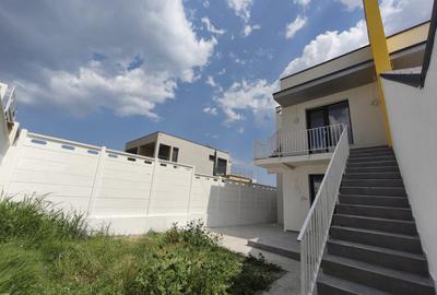 Vila modernă de inchiriat Mamaia Sat pretabil grădinița - 10