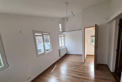 Vila,4 Camere,Baneasa,2004,centrala,boiler,2 bai,130mp,loc de parcare - 16