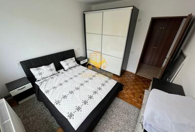 3 camere mobilat modern Piata Abator parcare proprie