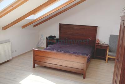 Casa cu 4 camere de inchiriat, Oradea, Central, 160 mp singur in curte - 13