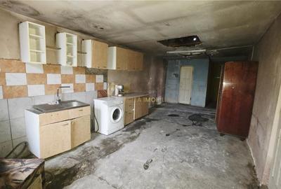 CASA 4 CAMERE 141 MP UTILI  CURTE LIBERA 1688 MP TEREN TOTAL 1839 - 9