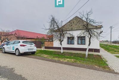 Casă complet renovată în Orțișoara. - 16