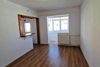 APARTAMENT 3 CAMERE Craiovita, zona Orizont - 2