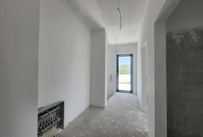 Casa individuala , 4 camere, 3 bai, garaj 26 mp , terasa 40 mp, VALEA ADANCA - 18