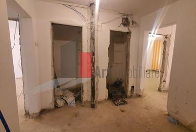 Ap 4 cam Giurgiu decomandat, parter - 11
