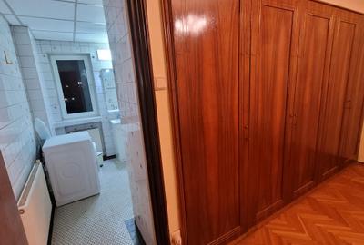 Universitate, Intercontinental, Blocul Roșu - 17