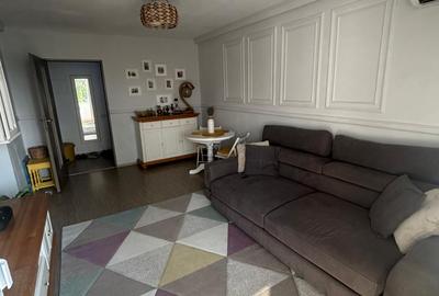 Centru apartament 2 camere decomandat renovat total - 1