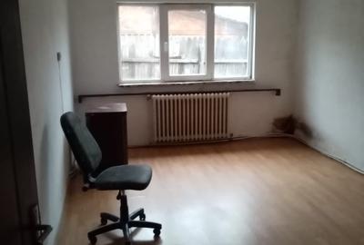 Super ofertă! Proprietar închiriez casa  3 cam. zona Iulius Mall - 12