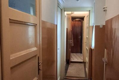 Apartament in vila, singur pe etaj, 2/2, spatios, terasa, 4 camere - 6