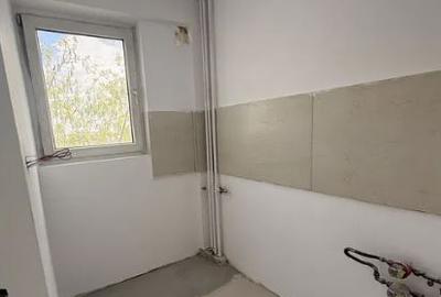 Garsonieră semidecomandată în Titan