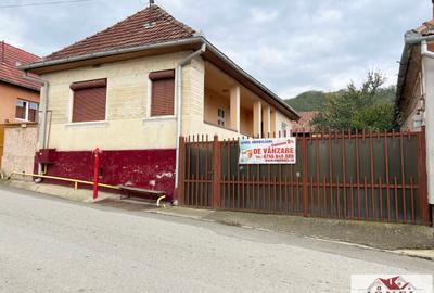 Casă individuală cu 3 camere în Bucerdea Vinoasă