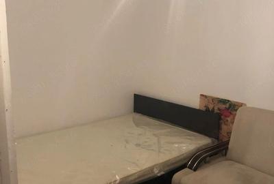 Garsoniera in bloc mixt langa metrou Gorjului, Militari - 3