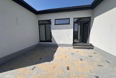 Vila premium cu design modern și teren generos de 400 mp - 16