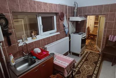 Casa Chercea, doua corpuri cladire, 3 camere, suprafata 256 mp - 4