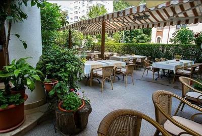 Hotel 4 stele, zona Pta Victoriei,cu restaurant si crama,comision 0 - 3
