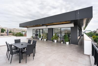 Penthouse cu 3 camere în Unirii
