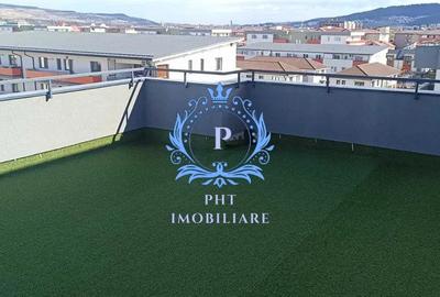 Penthouse de vanzare, 2 camere, 50 mp, terasa de 42 mp, zona Terra!