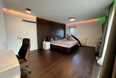 Apartament cu 3 camere semidecomandat, mobilat în Europa