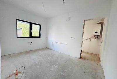 Duplex despartit prin camera tehnica- 4 camere si 3 bai - Urseni - 8