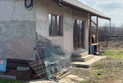 Casă pe structură de lemn Construcție modernă, eficientă și durabilă la Schela - 2