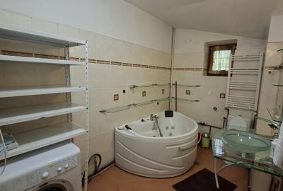 Inchiriez apart 3 camere  central - 4