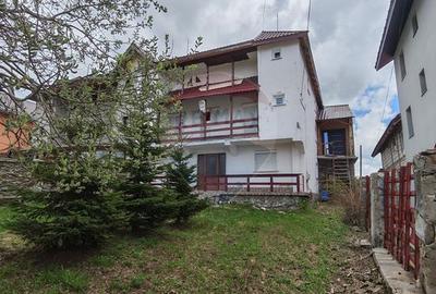 Cabană/Pensiune cu 12 camere de vânzare în Rânca - 2