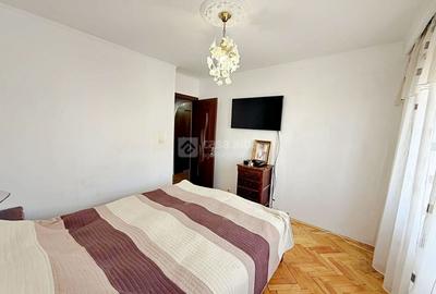 Pacurari - Petru Poni, 3 camere decomandat, amenajat, liber - 2