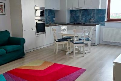 Apartament cu 2 camere decomandat, mobilat în Tomis Nord