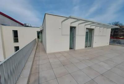 Penthouse 4 camere lux central, terasa 93 mp/ Universitate /Comision 0 - 15