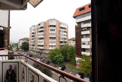 RECO Apartament 4 camere, decomandat, Bloc cu lift, Etajul 3, sub 1300 euro mp - 23