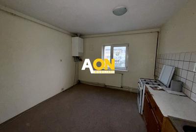 De vanzare apartament 3 camere, Cetate - 9