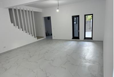 900 m M Pacii, P+1+M din caramida, 4 bai, bucatarie inchisa,2 parcari,centrala - 4