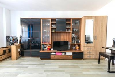 Apartament cu 3 camere decomandat, mobilat în Central