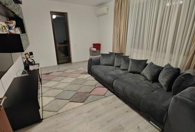 Apartament cu 2 camere decomandat, mobilat în Sud