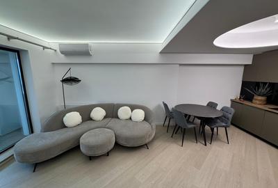 Apartament cu 3 camere semidecomandat, mobilat în Pipera