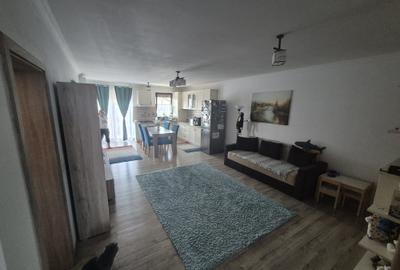 Apartament cu 3 camere nedecomandat în Braytim
