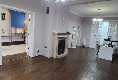 Pta Victoriei Inchiriez spatiu comercial Vila stradal 190 mp curte propie - 2