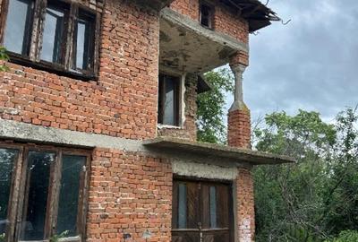 Vând casă cu etaj in Tufeni, Olt. - 1
