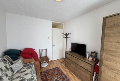 Apartament decomandat cu 3 camere in Florilor, strada Crinului - 13