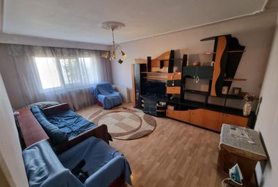 Apartament cu 2 camere decomandat, mobilat în Anda